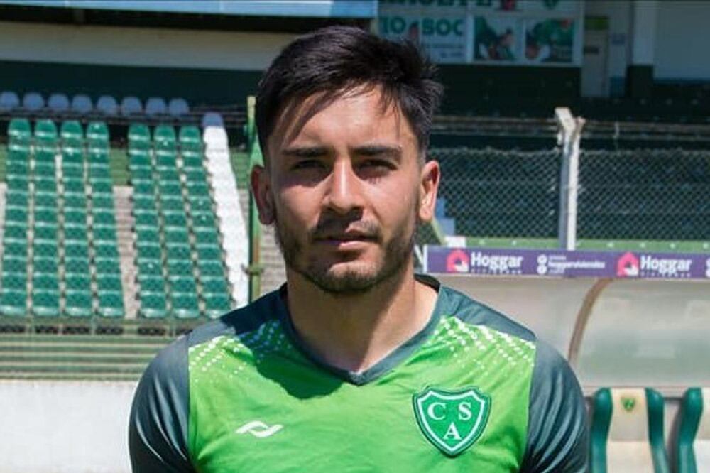 Torres jugó también en Sarmiento de Junín.