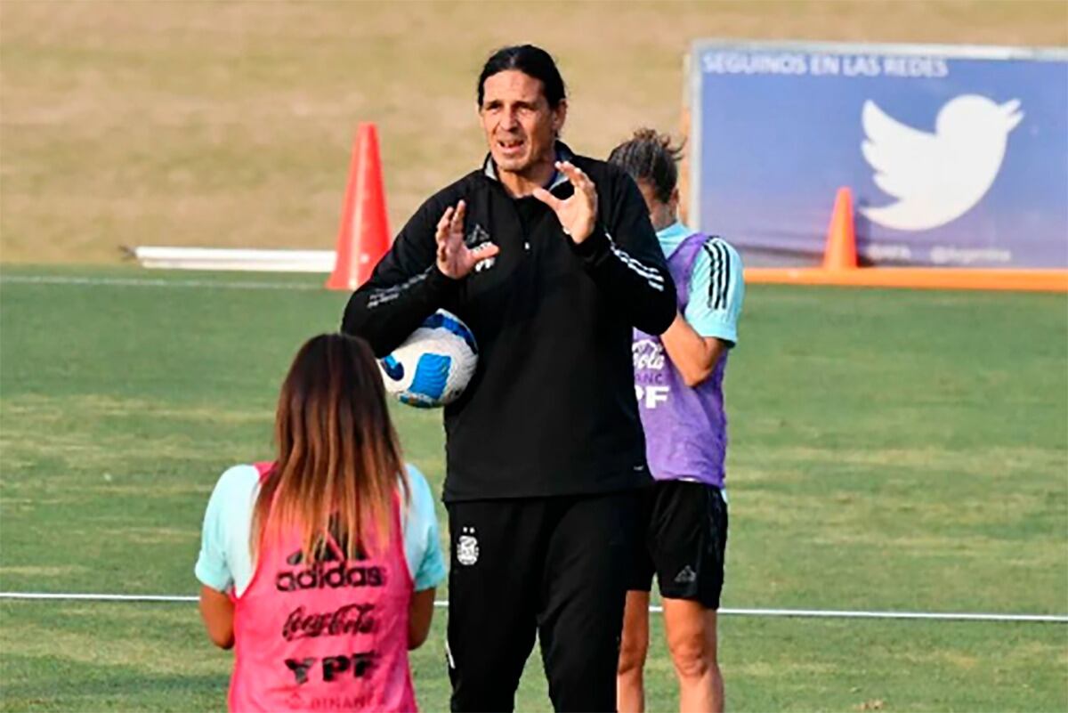 Portanova prepara el equipo para el Mundial