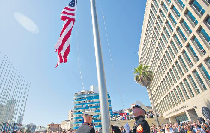 El gobierno de Trump redujo al mínimo la dotación de su embajada en La Habana.