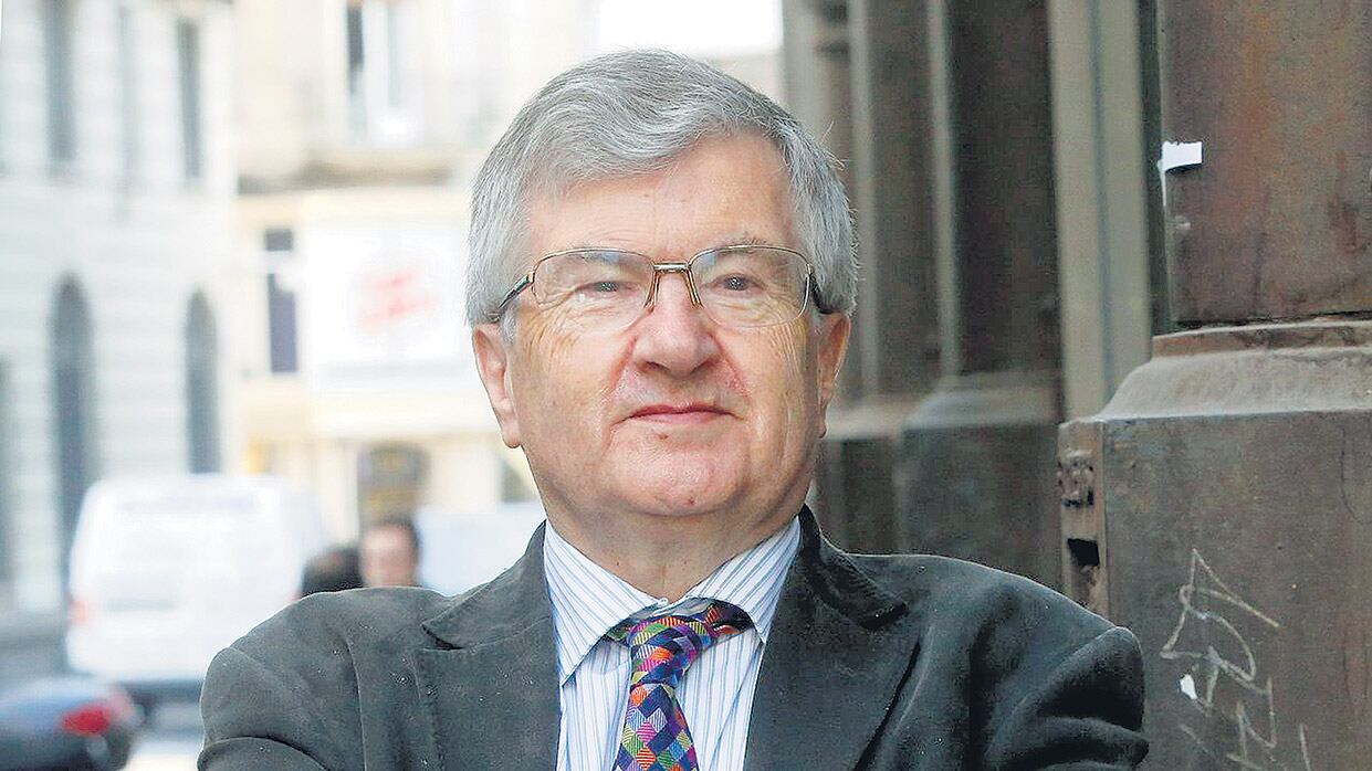 Evans escribió La llegada del Tercer Reich, El Tercer Reich en el poder y El Tercer Reich en guerra.