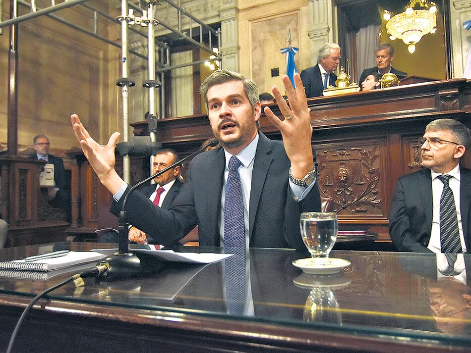 El jefe de Gabinete, Marcos Peña, defendió a rajatabla las políticas oficiales. 