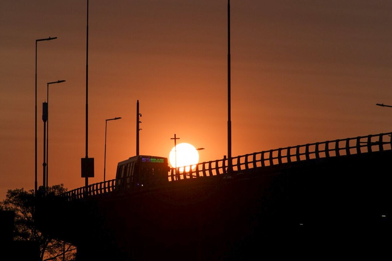 Una de las imagenes del "atardecer anaranjado" que circuló por Twitter.