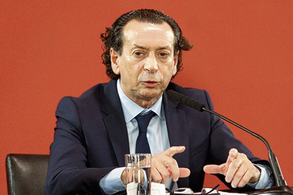Dante Sica, ministro de Producción y Trabajo: “El bono puede formar parte (como pago a cuenta) de las negociaciones salariales en marcha”.