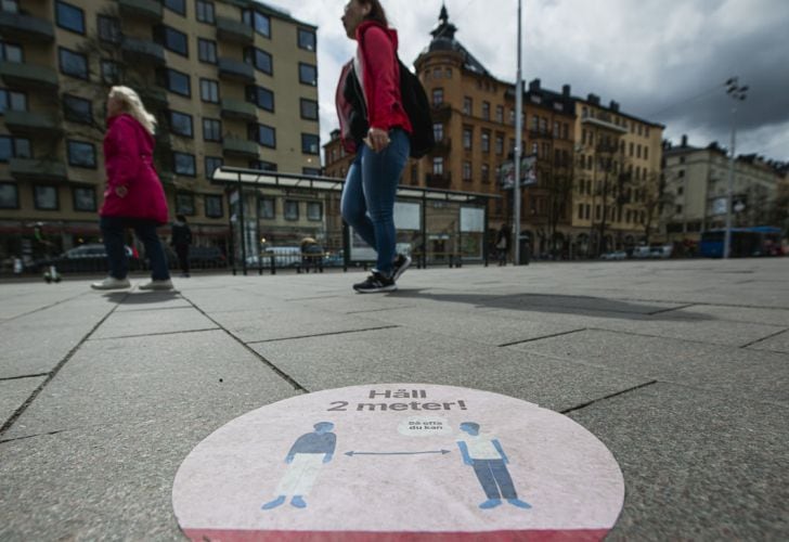 El aumento de contagios diarios, sobre todo en Estocolmo, ha obligado a las autoridades a cuestionar la eficacia de la estrategia adoptada desde el inicio de la pandemia.
