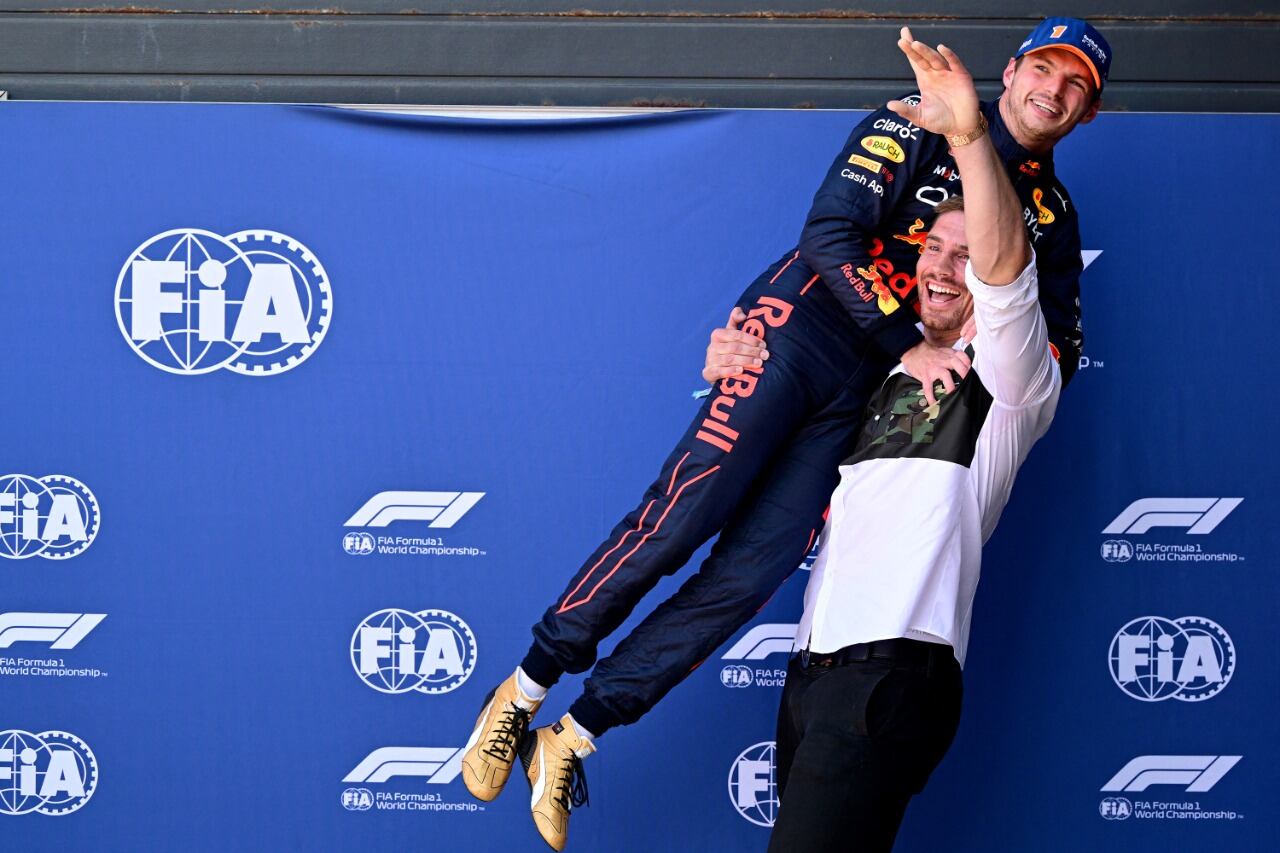 El festejo de Verstappen, el líder del campeonato