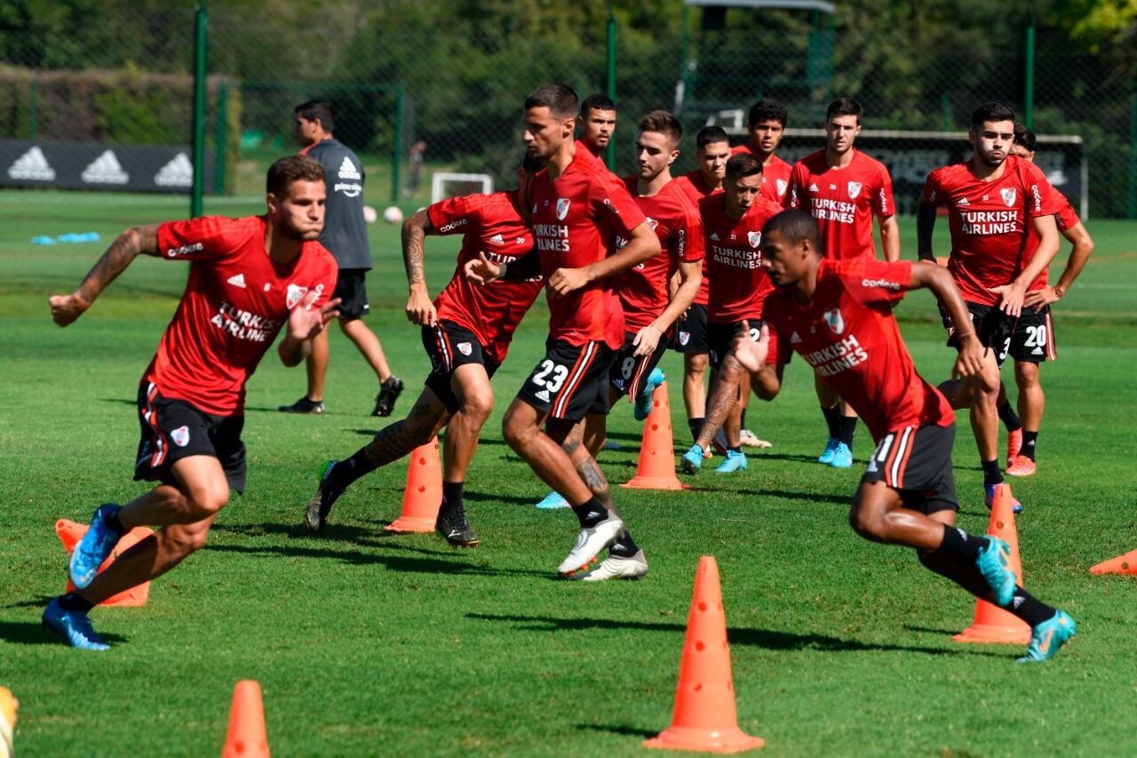 El plantel de River se entrenó en Ezeiza.