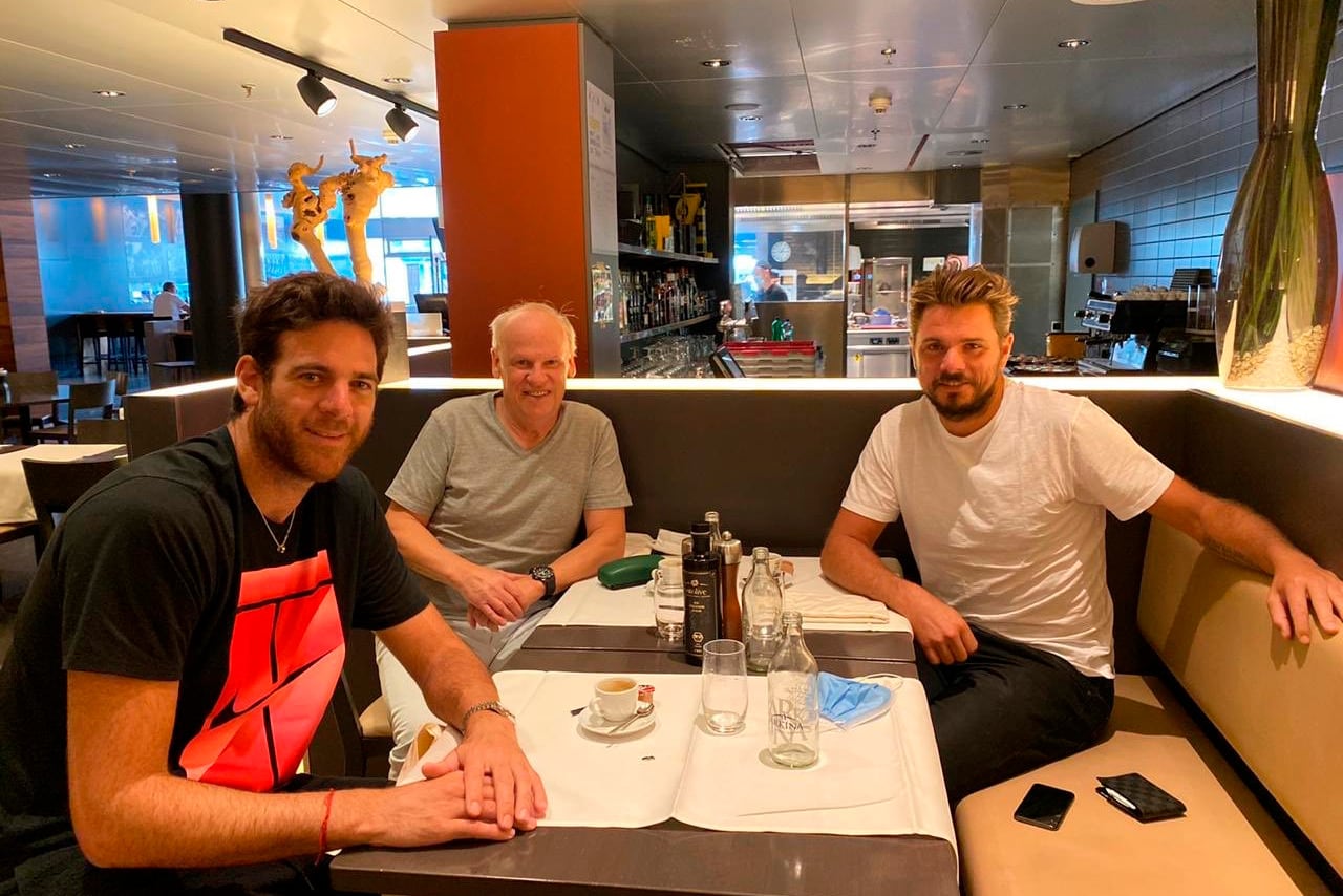 Del Potro, el doctor Roland Biedert y Stan Wawrinka en Suiza.