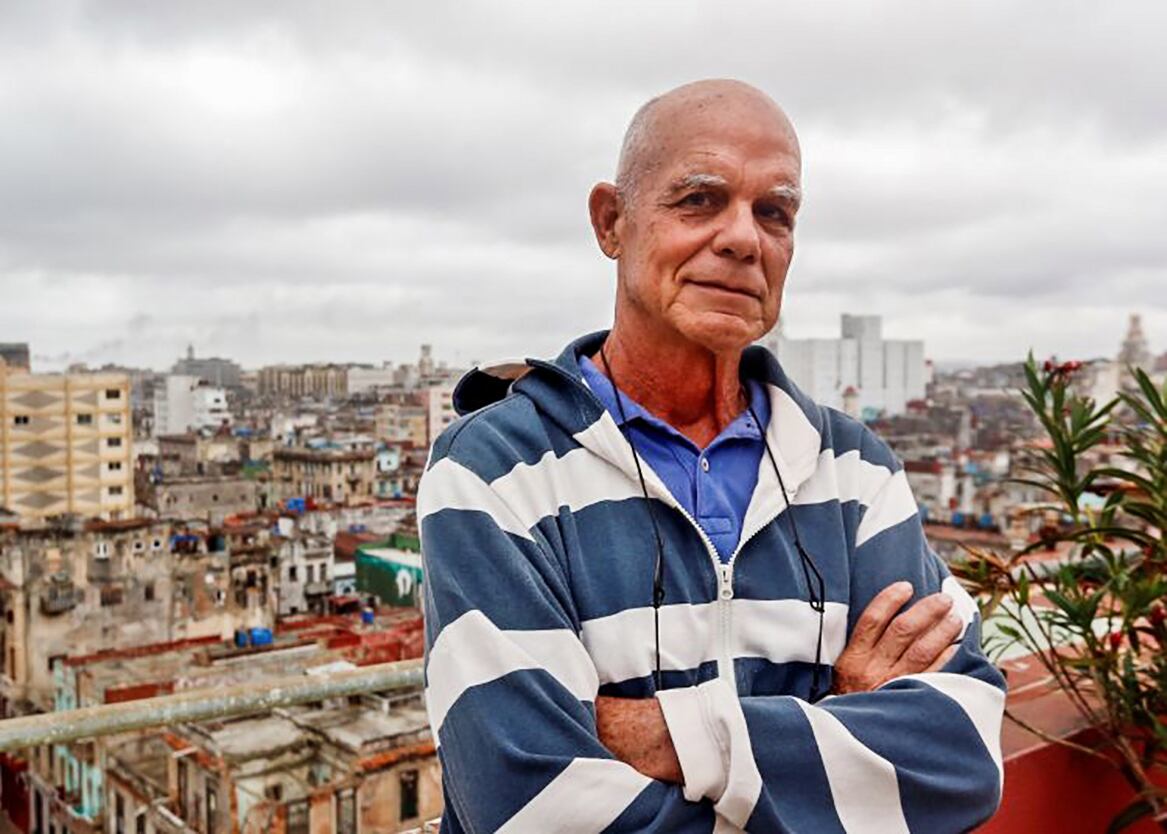 "Tengo un gran rechazo a los excesos lingüísticos", afirma Pedro Juan Gutiérrez.