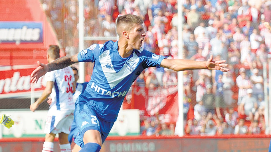 Domínguez grita su gol, el primero de Vélez, cuando se jugaban apenas doce minutos.