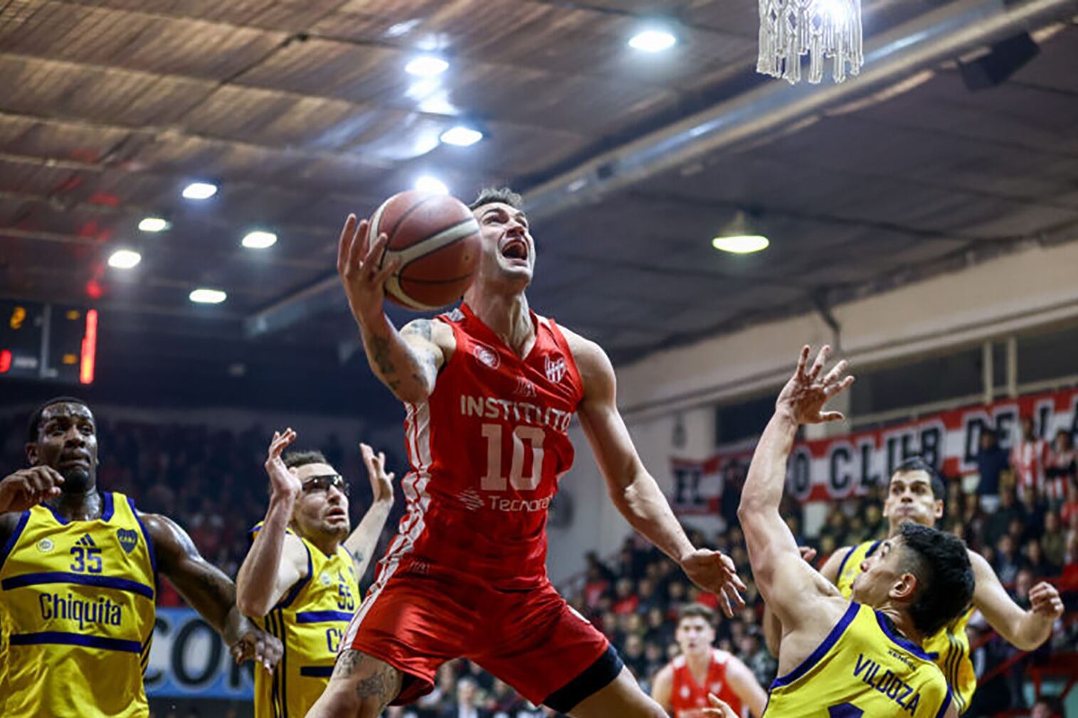 Pomoli contra el Mundo Boca. El uruguayo la rompió en Instituto.