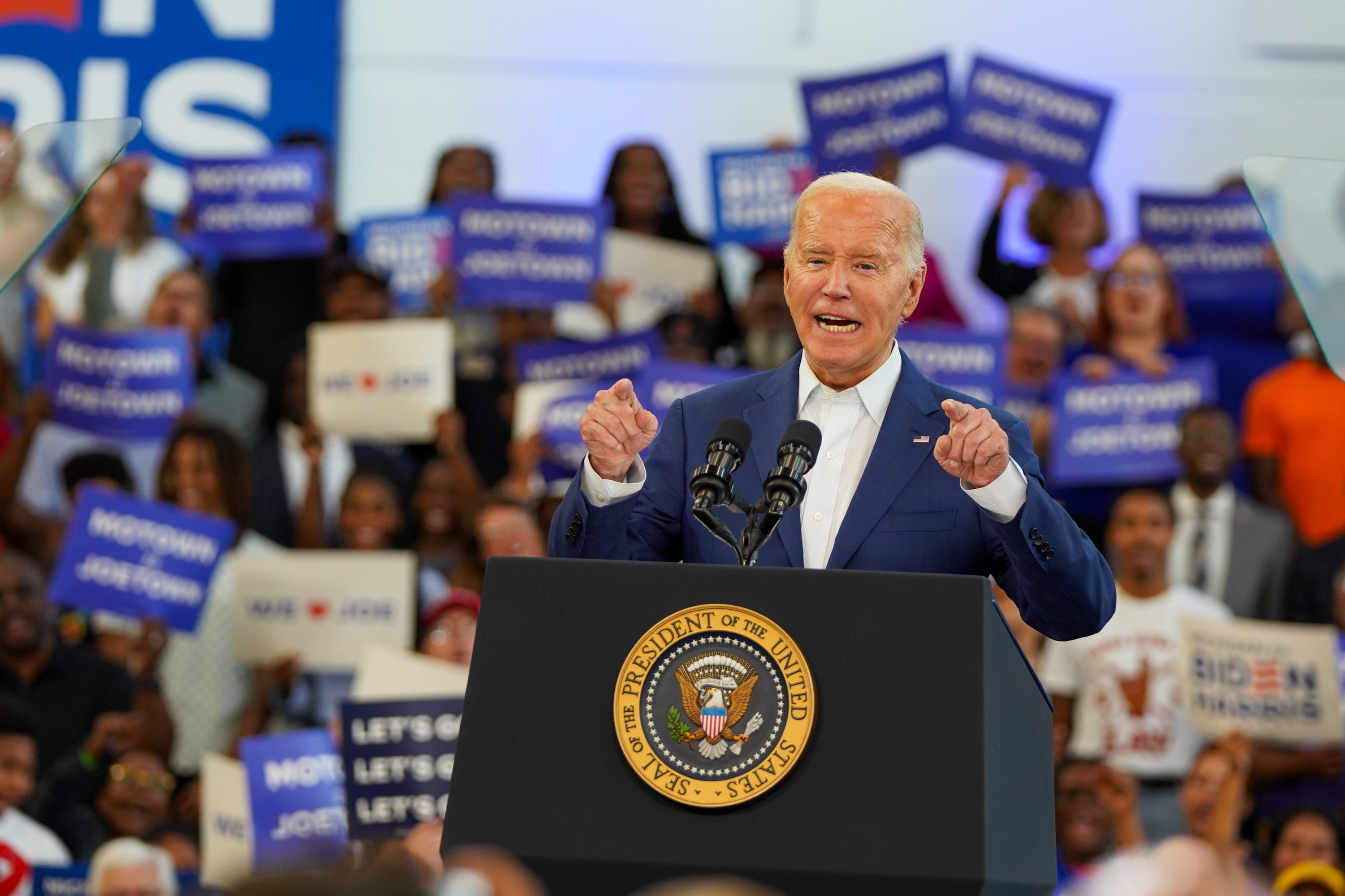 Biden de campaña en Detroit, Michigan, el 12 de julio.