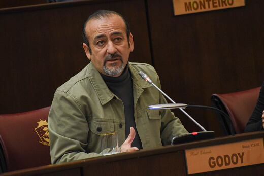 Godoy cumplió su segundo mandato como legislador provincial por el PTS-FITU, y al igual que en 2013 regresó a la emblemática planta de cerámicos FaSinPat (Fábrica Sin Patrones), ex Zanon