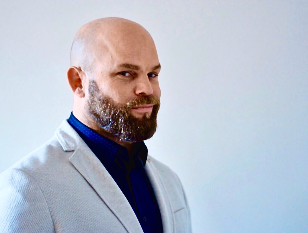 Alejandro Lanuque, doctor en Psicología Social vinculado al ámbito corporativo y académico.