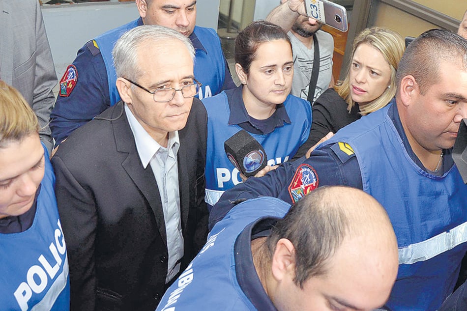 Ilarraz llegó al tribunal con custodia protectora.