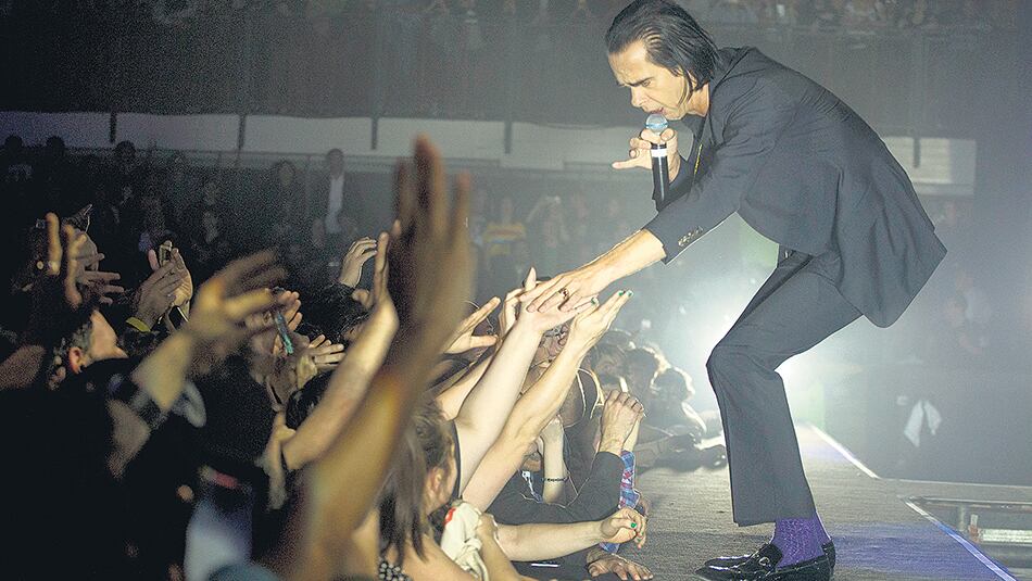 El show tuvo versiones notables de “Red Right Hand”, “From Her To Eternity” y “Do You Love Me?”