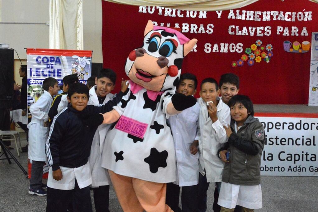 Copa de Leche, uno de los programas que llevan adelante las cooperadoras