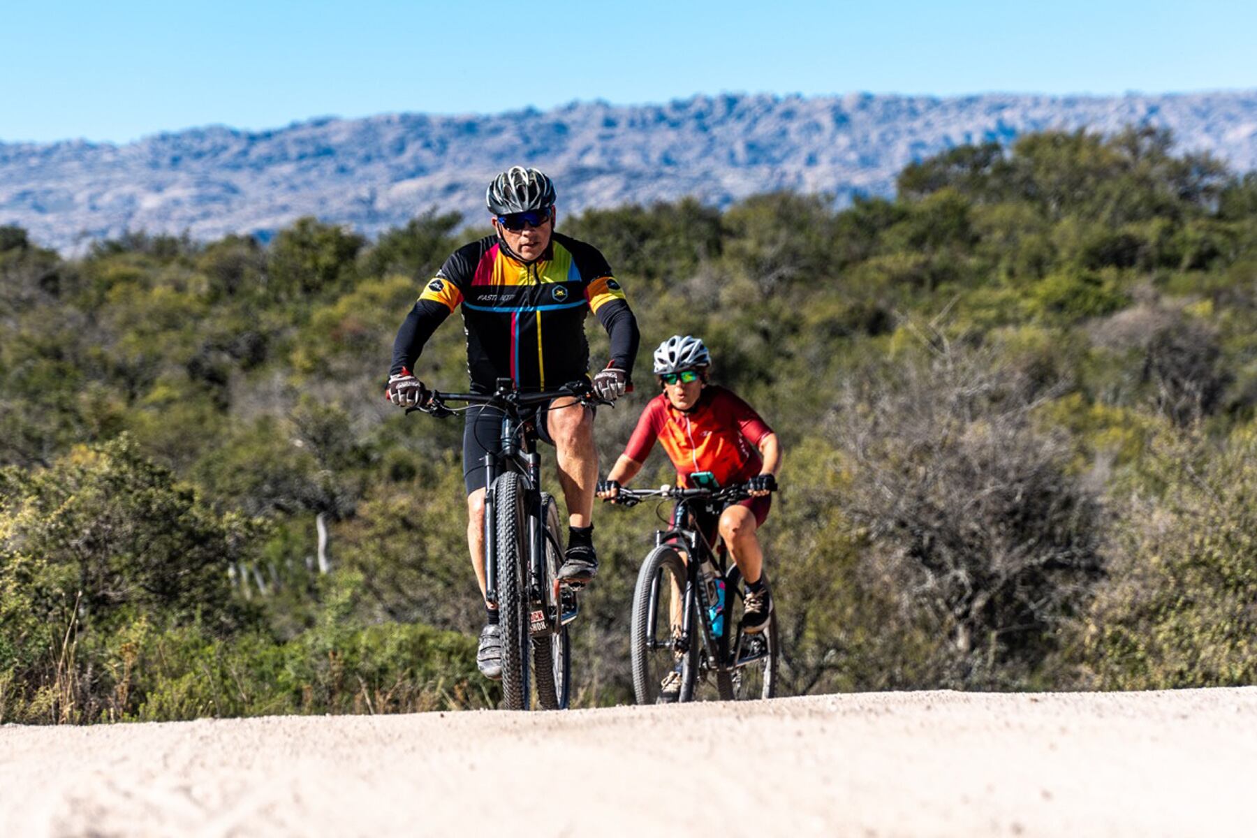 Espectacular reconocimiento en los caminos| Prensa DCB y Fran Moyano