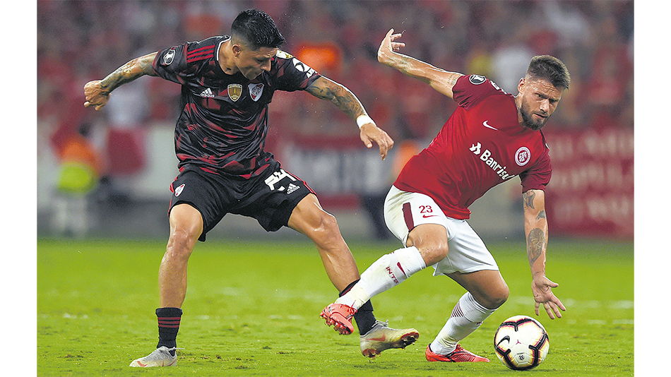 En Porto Alegre, Inter y River protagonizaron un entretenido empate.