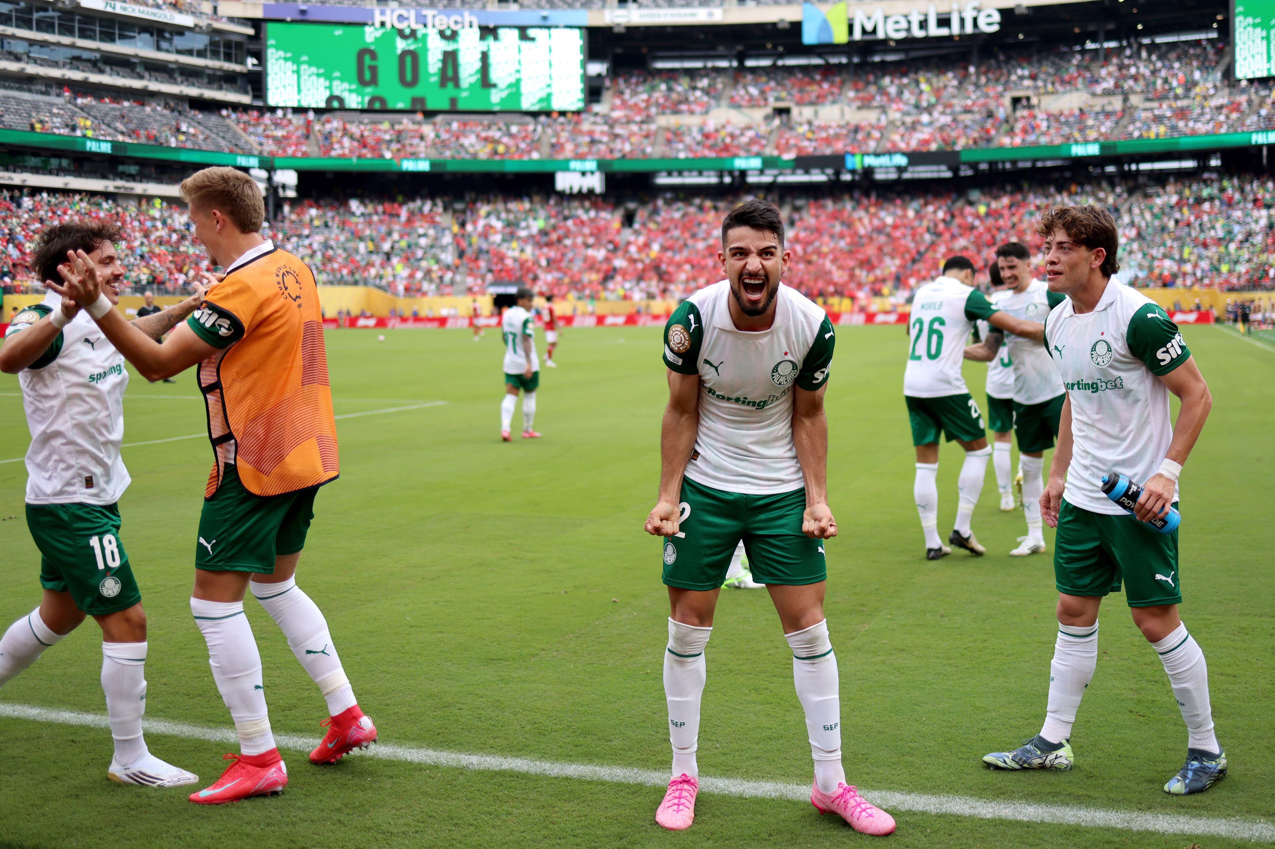 El Palmeiras lidera su zona con cuatro puntos