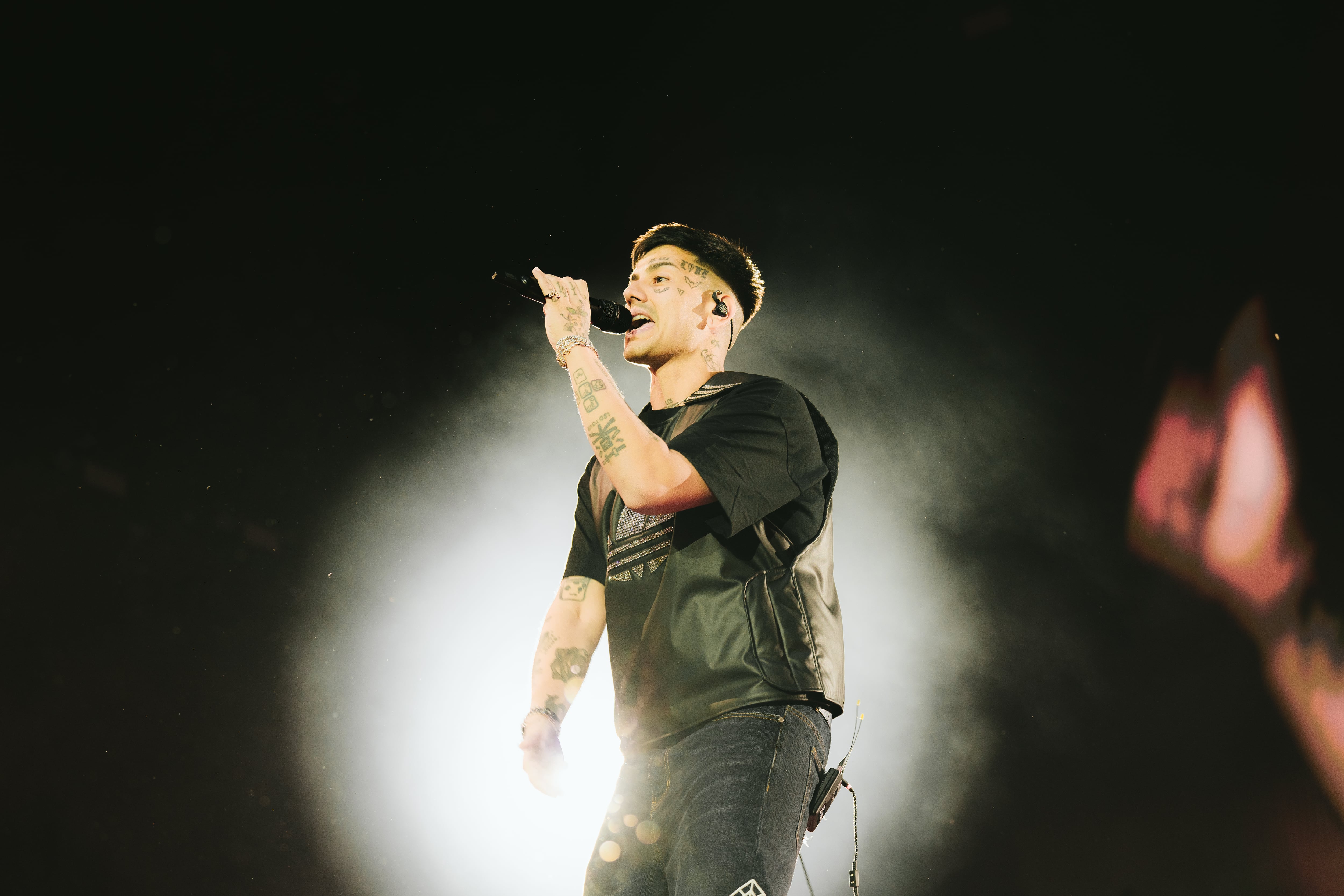 Duki acaba de lanzar su nuevo disco, "Ameri", record de reproducciones 