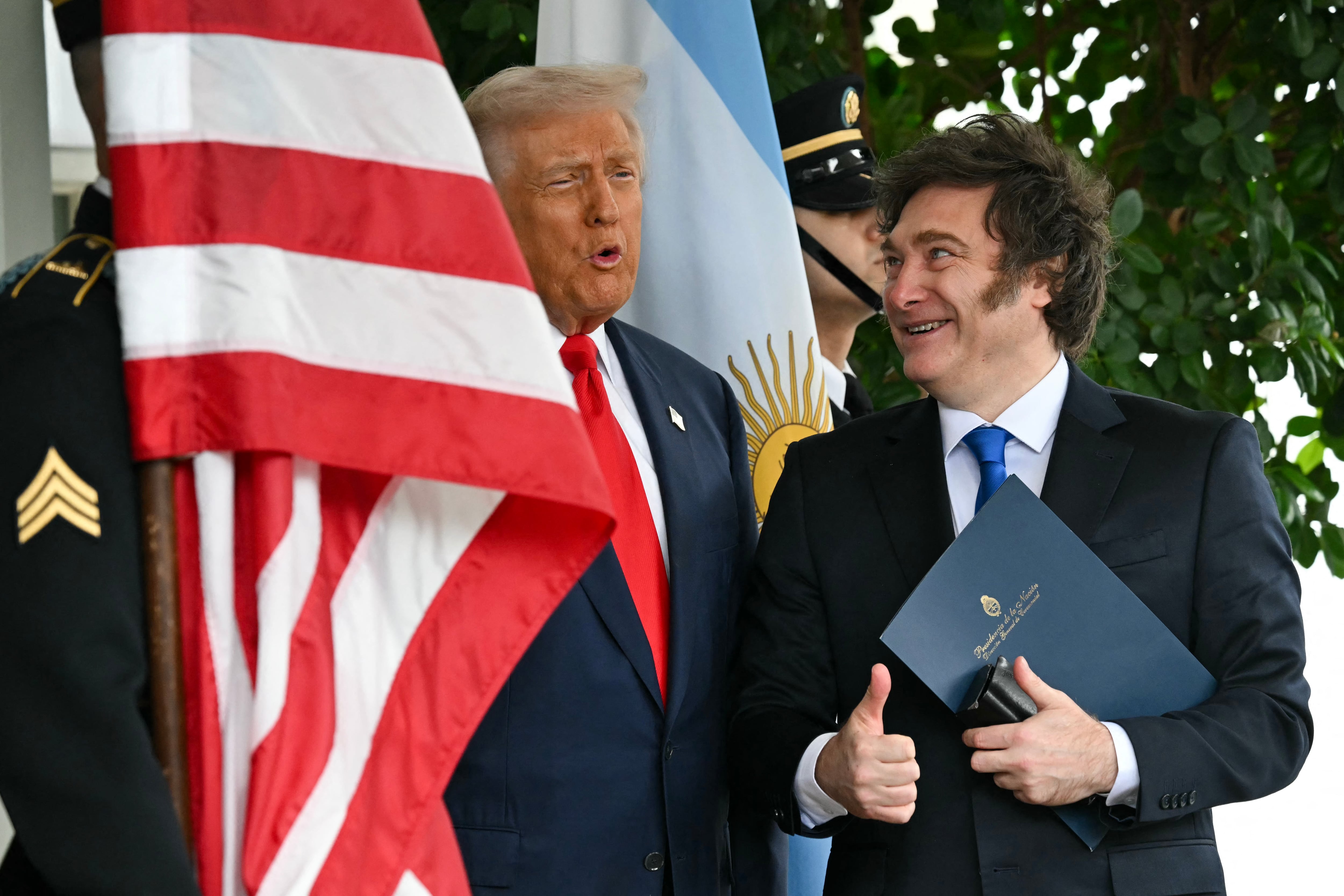 Sin disimulos, Trump celebró el resultado de La Libertad Avanza como propio.