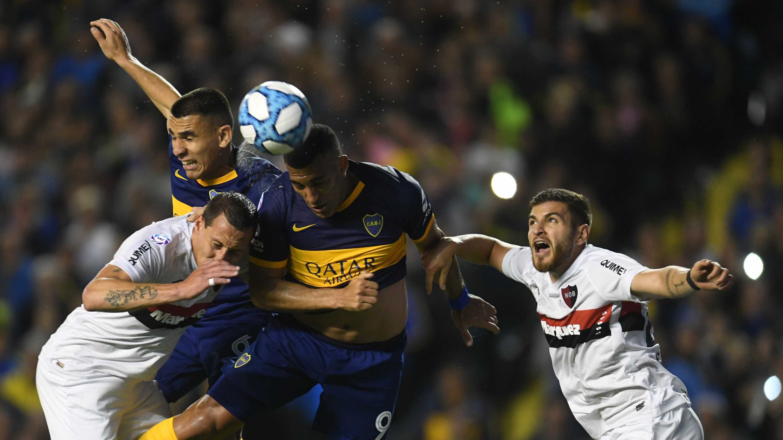 Disputa aérea en la Bombonera. Oleo sobre lienzo.
