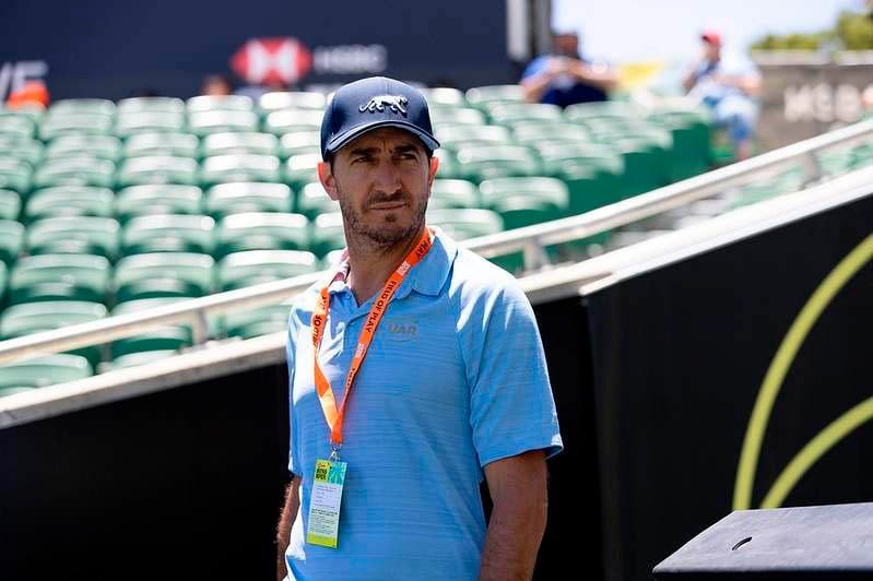 El entrenador de los hombres Santiago Gómez Cora