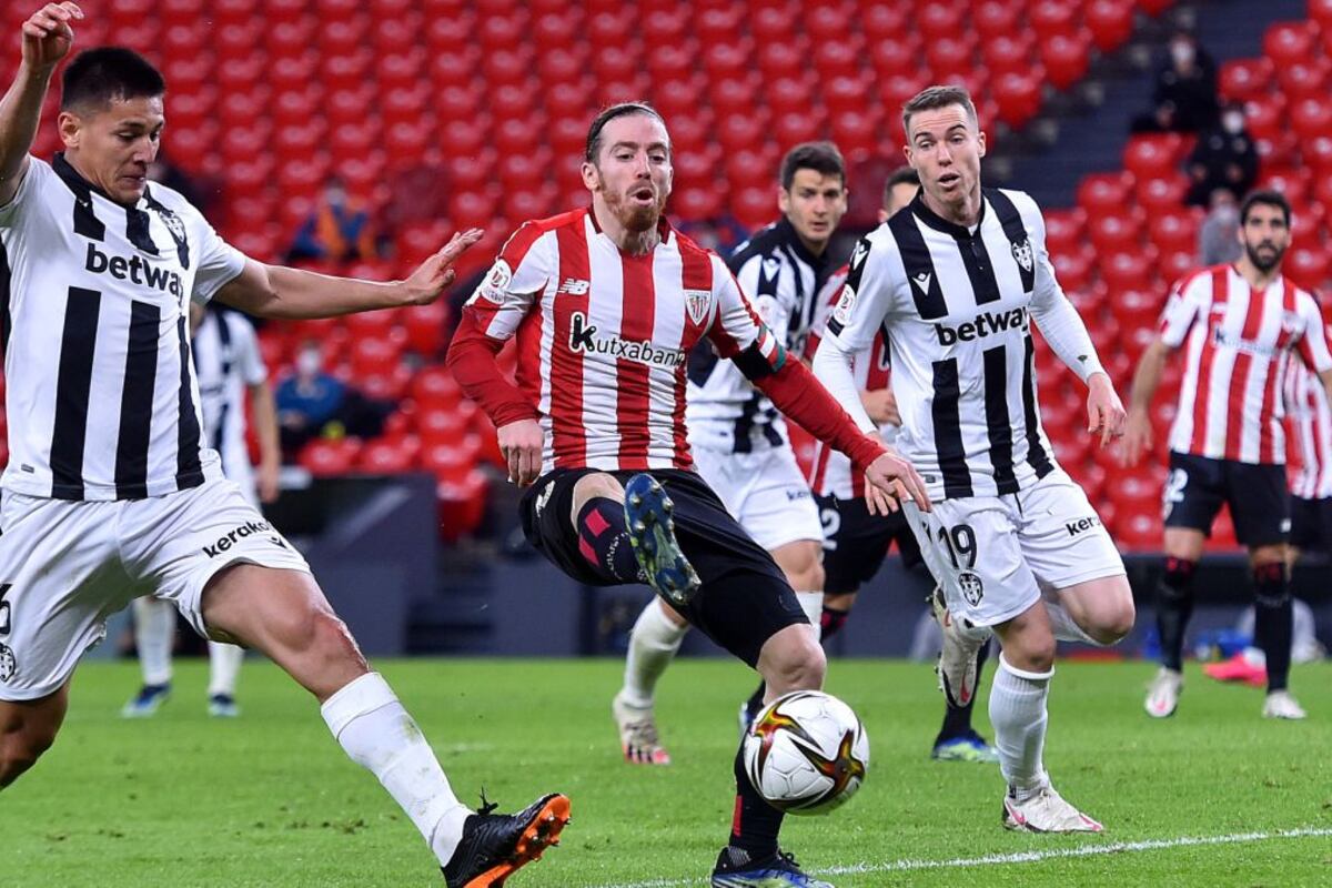 Athletic Bilbao y Levante no se sacaron ventaja.