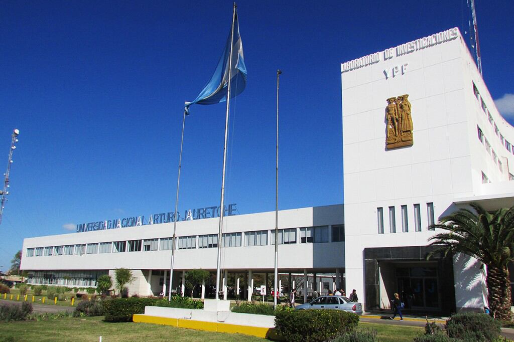 La Universidad Nacional Arturo Jauretche, en crisis.