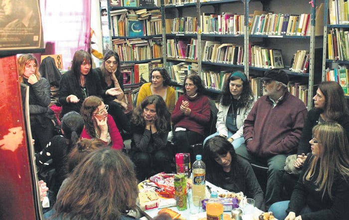 “Es aberrante que en las escuelas se persiga a docentes y alumnos que hablan de política”, dice el LIJ.