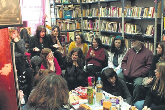 “Es aberrante que en las escuelas se persiga a docentes y alumnos que hablan de política”, dice el LIJ.