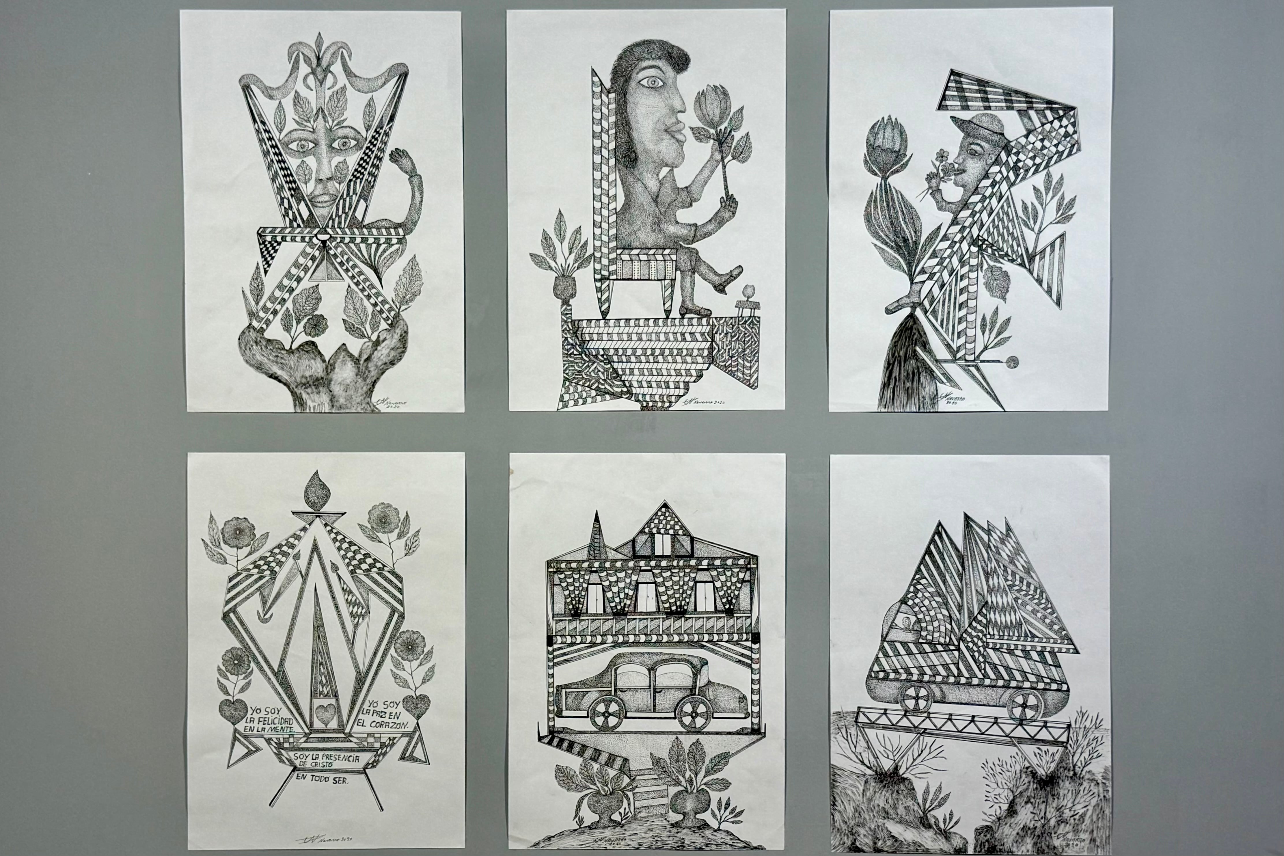 Algunas de las tintas de Alberto Navarro exhibidas en la exposición. Abajo: Dos obras de Navarro.