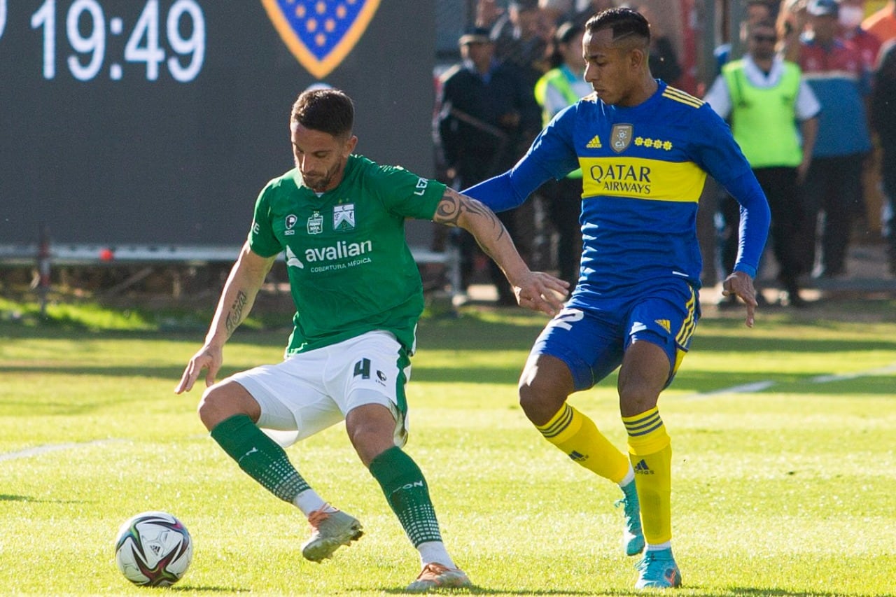 Villa marcó el único gol en La Rioja ante Ferro
