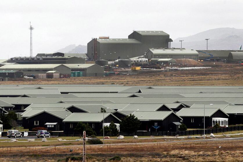 “La alegada condición defensiva de la base militar británica en el Atlántico Sur no solo es totalmente injustificada, sino también representa una amenaza para toda la región”, advirtió Cancillería.