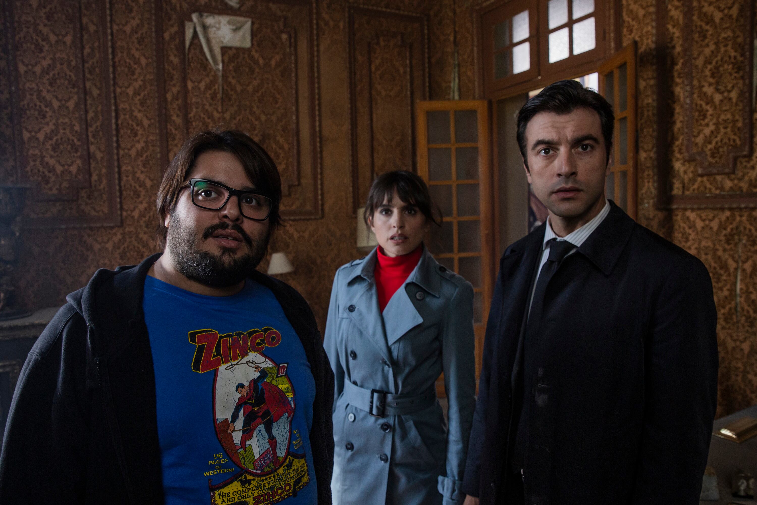 "Orígenes secretos" funciona mejor cuando el disparate toma el control y no tanto cuando la parodia es tomada demasiado en serio. 