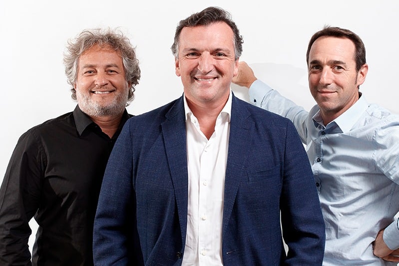 Englebienne y Migoya, de Globant, junto el dueño de Mercado Libre, Marcos Galperín.