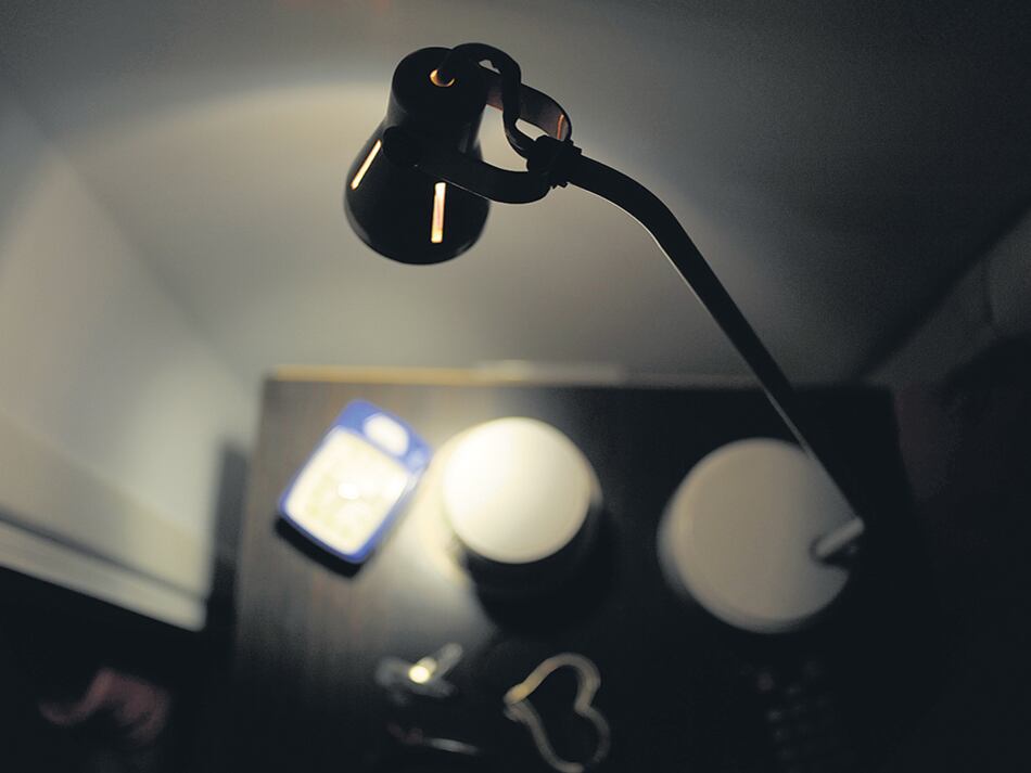 Según Deuco, para un consumo mensual de 301 kw/hora, la tarifa salta de 176 a 400 pesos.