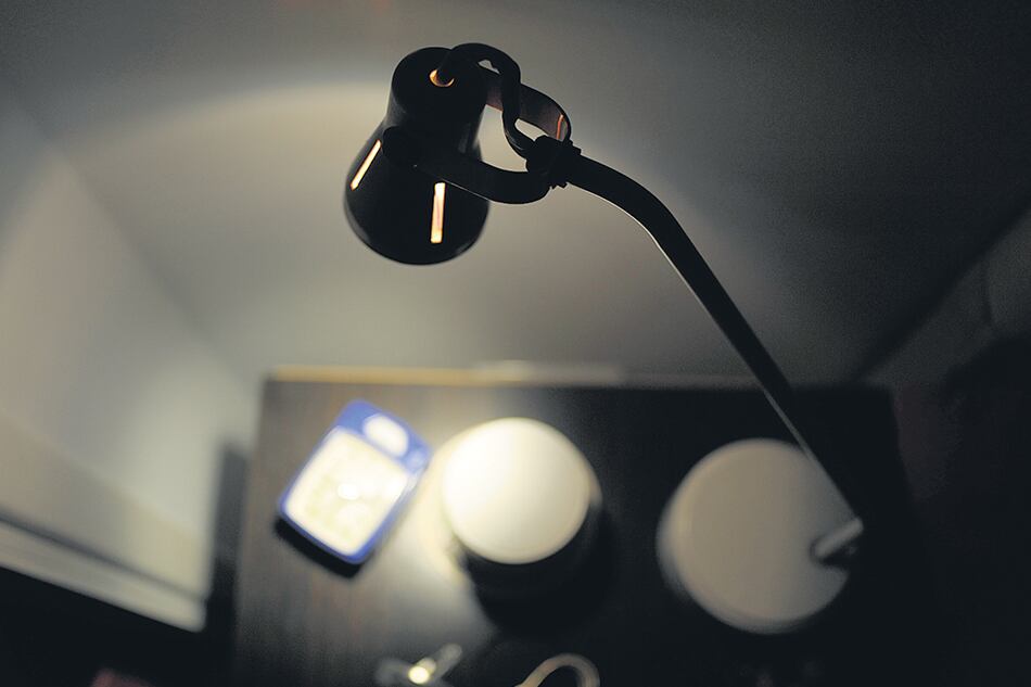 Según Deuco, para un consumo mensual de 301 kw/hora, la tarifa salta de 176 a 400 pesos.