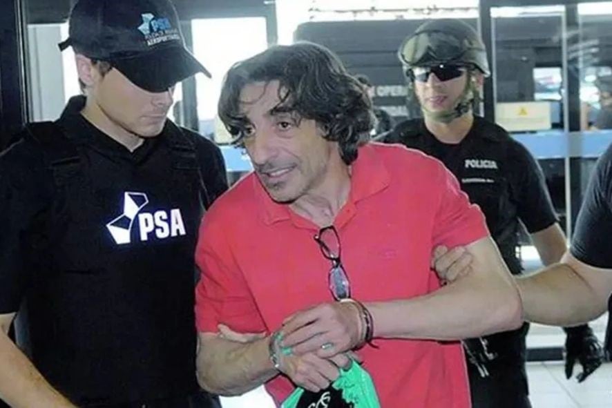 Álvarez González se encontraba detenido en el Complejo Penitenciario Federal número 1 en Ezeiza desde 2011.