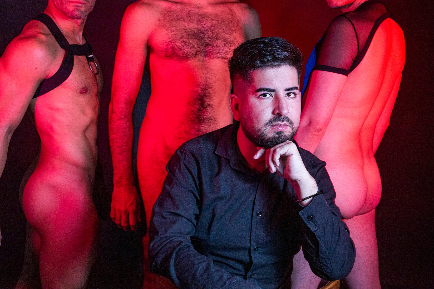 Yamil prefiere hablar de trabajo en su propia oficina