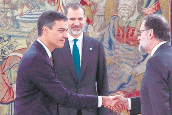 Hace quince días Pedro Sánchez asumió como jefe del Ejecutivo español tras la destitución de Mariano Rajoy.