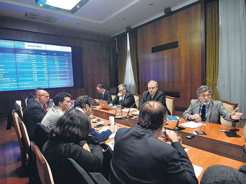 El IVA creció 35,3 por ciento y se ubicó por encima de la inflación, que hasta abril trepó 27,5 en 12 meses.