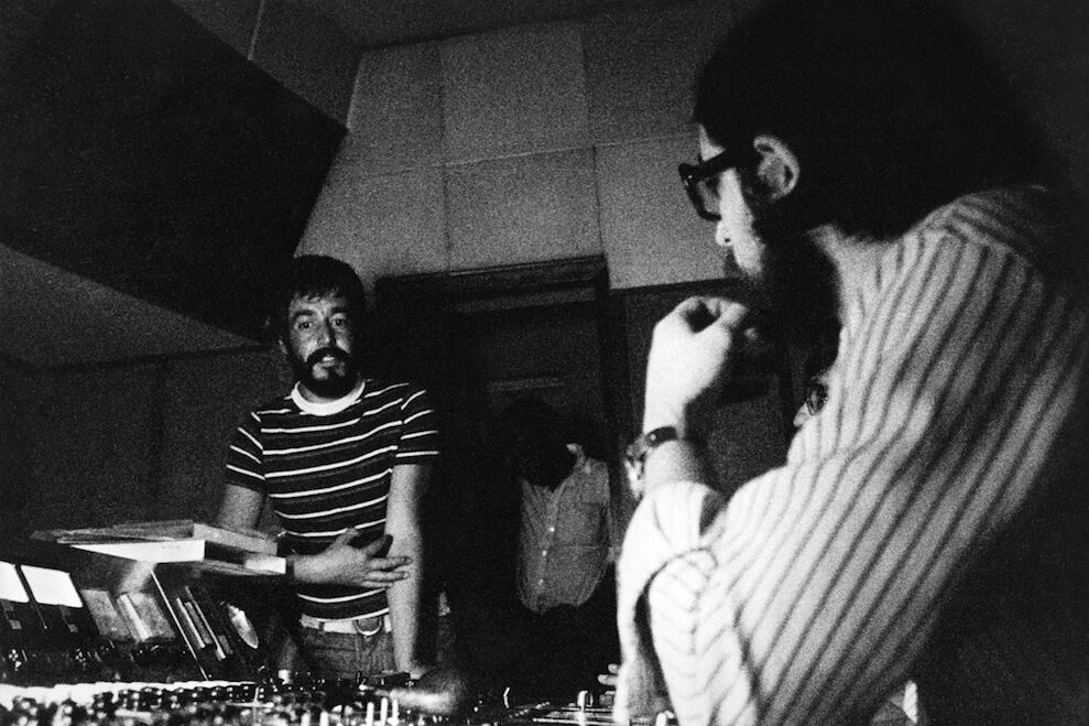 Foto inédita de Eduardo Mateo con Carlos Píriz en ION