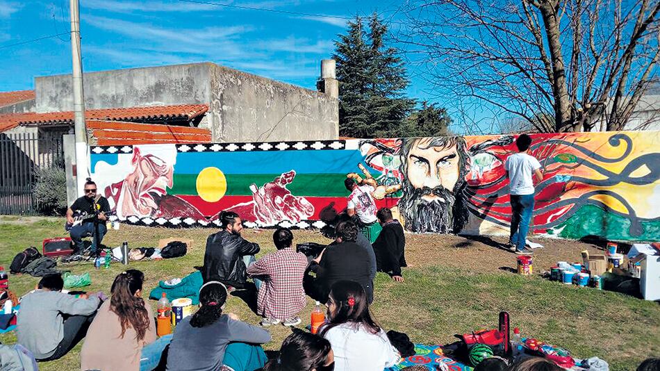 El mural en homenaje a Santiago Maldonado que se realizó en 25 de Mayo, donde viven sus padres.