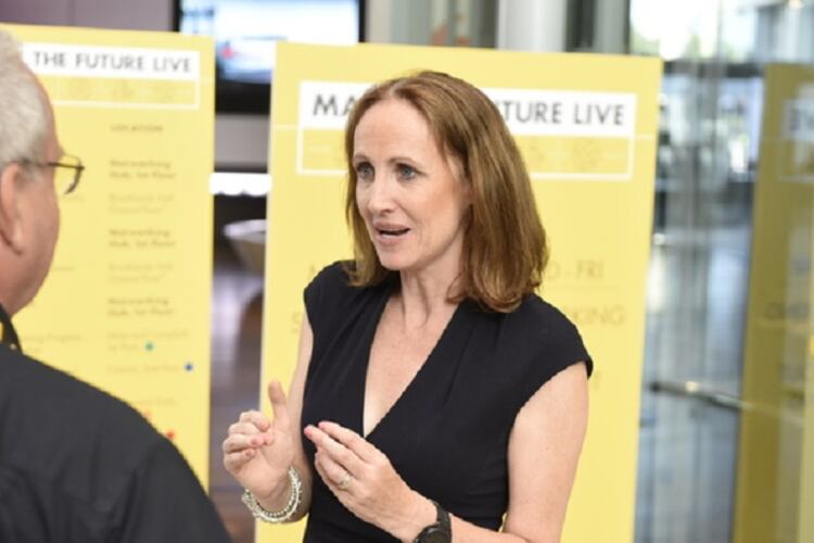 Sinead Lynch, CEO de Shell en Gran Bretaña, fue invitada a brindar una conferencia a la universidad.