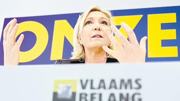 La líder de la ultraderecha francesa, Marine Le Pen, encara esta consulta europea llena de aliados ideológicos.