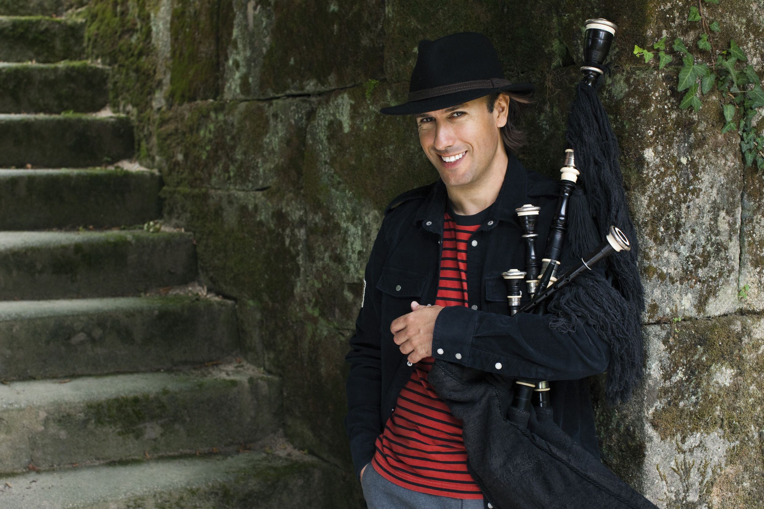 Carlos Núñez repasará su repertorio musical celta en versión sinfónica junto a la Orquesta Única de Buenos Aires en el Teatro Colón.