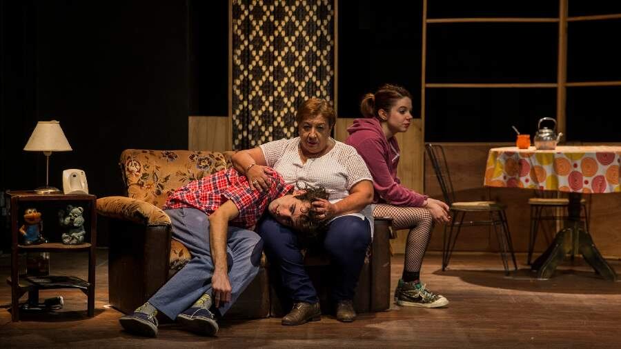 Como si pasara un tren, la obra de apertura de la segunda edición. 