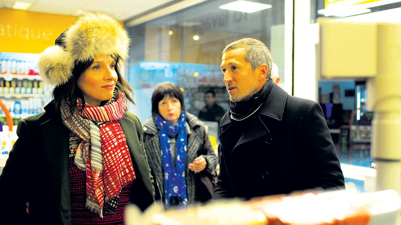 Es una película llena de juegos narrativos y formales.