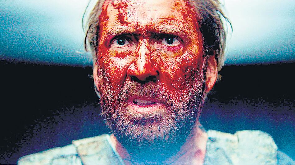 Nicolas Cage fuera de control en Mandy, de Pan Cosmatos, inspirado en la estética del heavy metal.